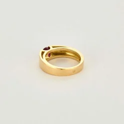 Bague or jaune et rubis