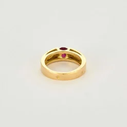Bague or jaune et rubis