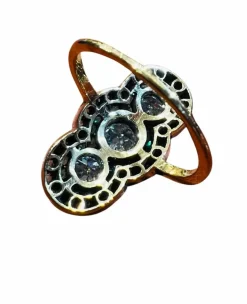 Bague or jaune fin 19ème siècle diamants émeraudes
