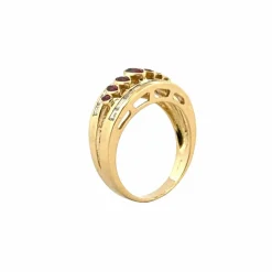Bague or jaune grenats et diamants