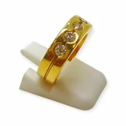 Bague or jaune lignée de quatre diamants