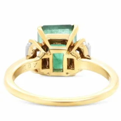 Bague or jaune émeraude diamants