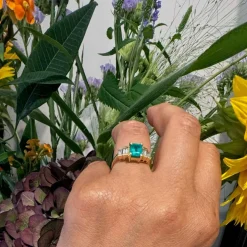 Bague or jaune émeraude diamant