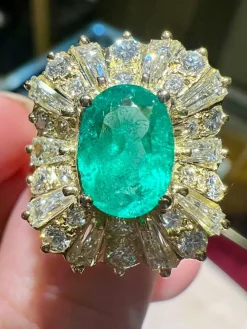 Bague Or jaune Émeraude Diamants