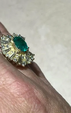 Bague Or jaune Émeraude Diamants