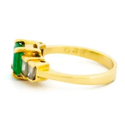 Bague or jaune émeraude diamant