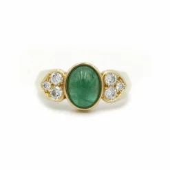 Bague or jaune émeraude etdiamants