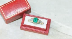 Bague or jaune émeraude et diamant Princesse
