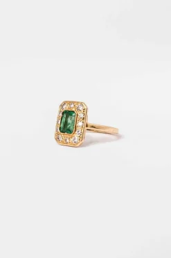 Bague or jaune émeraude et diamants