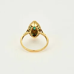 Bague or jaune, émeraude et diamants