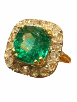 bague or jaune émeraude pavage diamants