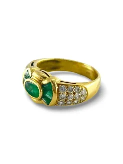 Bague or jaune émeraudes et diamants