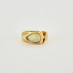 Bague or jaune opale