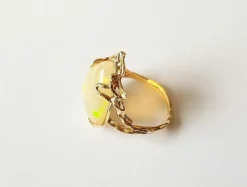 Bague or jaune opale