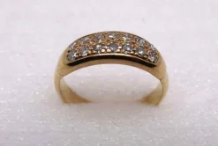 Bague Or jaune pavé de Diamants