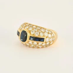Bague or jaune pavage diamants saphirs