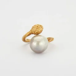 Bague or jaune, perle