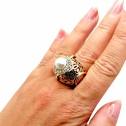 Bague or jaune perle et diamants