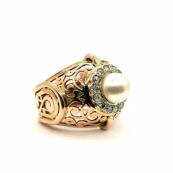Bague or jaune perle et diamants