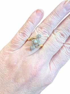 Bague or jaune, perles, diamants taille rose