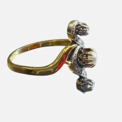 Bague or jaune, perles, diamants taille rose