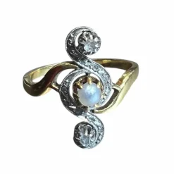 Bague or jaune, perles, diamants taille rose