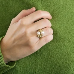 Bague or jaune, perles et diamants