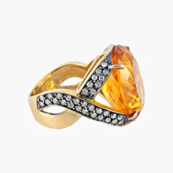 Bague Or jaune pierre orangée
