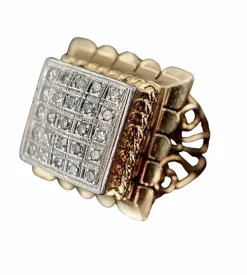 Bague or jaune platine avec pavage de diamants brillants et décor d'arabesques
