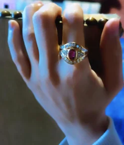 Bague or jaune rubis diamants