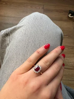 Bague or jaune rubis diamants