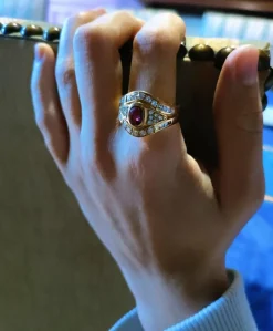 Bague or jaune rubis diamants