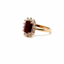 Bague or jaune rubis diamants