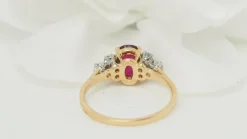 Bague or jaune rubis diamants