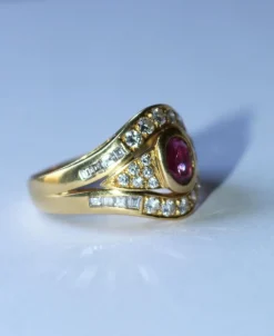 Bague or jaune rubis diamants