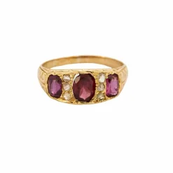 Bague or jaune, rubis et diamants
