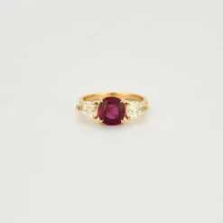 Bague or jaune rubis et diamants