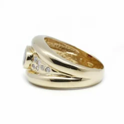 Bague or jaune rubis et diamants