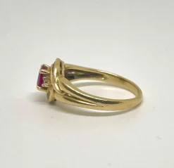 Bague or jaune rubis et diamants