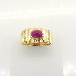 Bague or jaune rubis et diamants