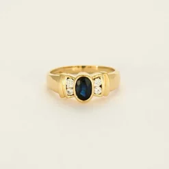 Bague or jaune, saphir