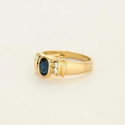 Bague or jaune, saphir