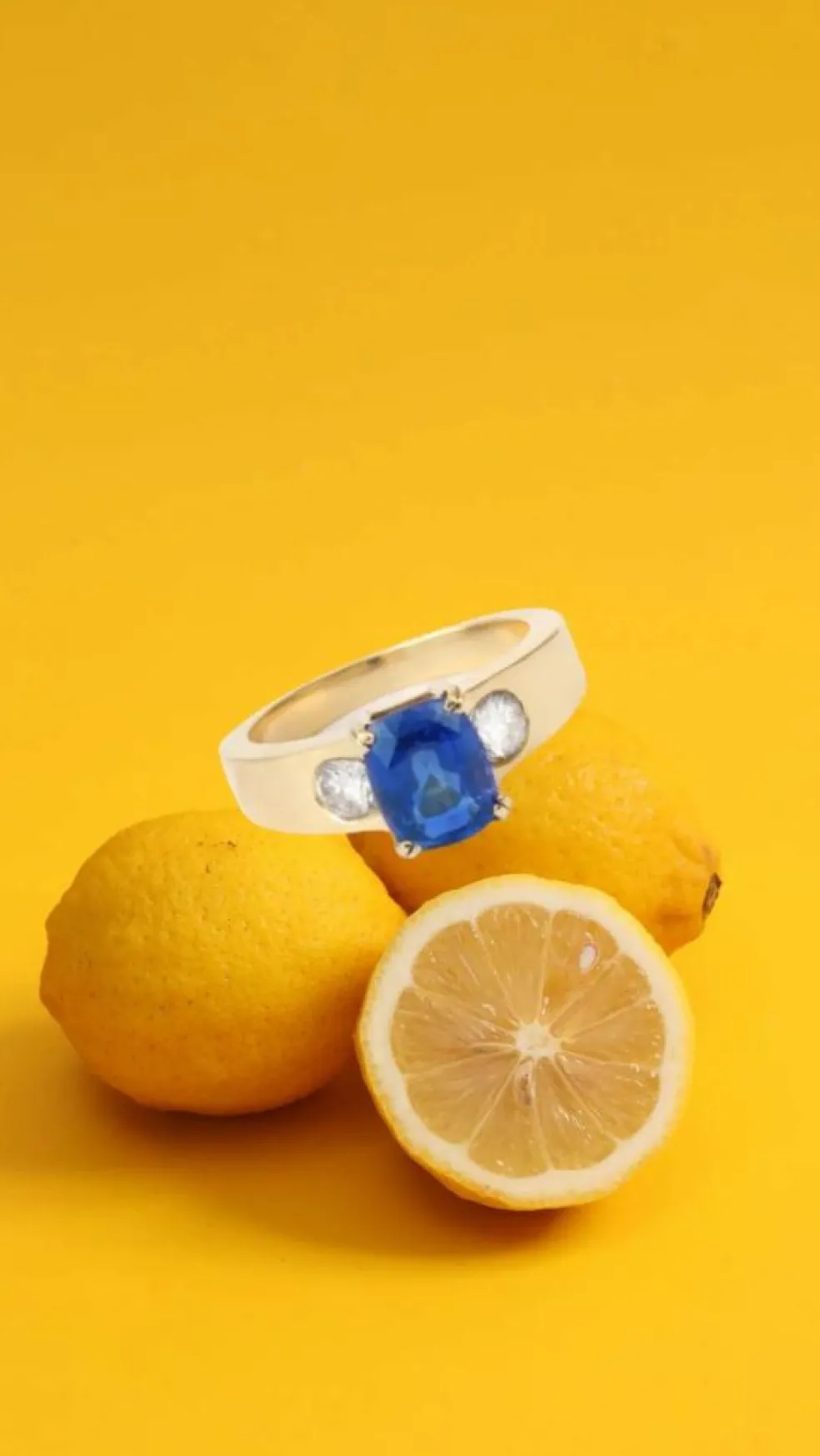 Bague or jaune, saphir 2.66 carats, diamants