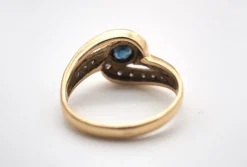 Bague Or jaune Saphir bleu Diamants