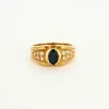 Bague or jaune, saphir, diamants
