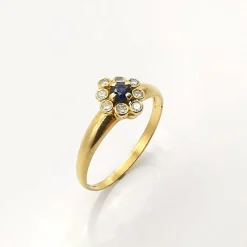 Bague or jaune, saphir, diamants