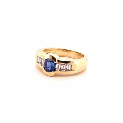 Bague or jaune, saphir et diamants