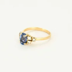 Bague or jaune, saphir et diamants
