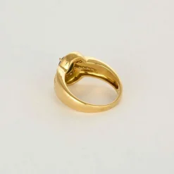 Bague or jaune, saphir et diamants