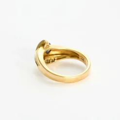 Bague or jaune, saphir et diamants